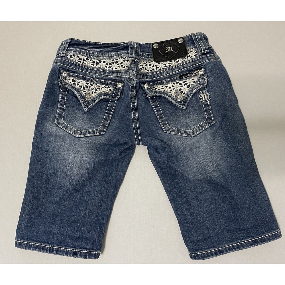 Miss Me Jeans Shorts Size 28 JP6158M Bermuda Embroidered Denim Whiskers - Picture 3 of 8